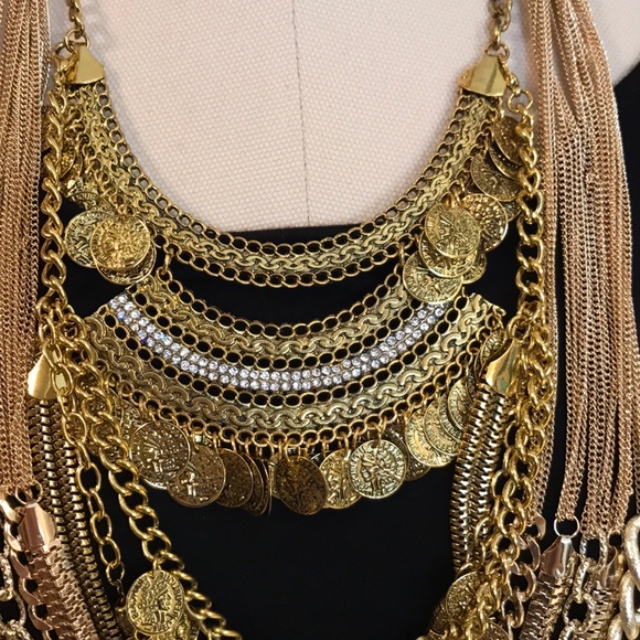 Gold coin chain statement necklace boutique - Picture 2 of 7